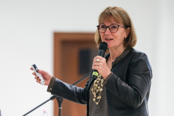 Dr. Tapolyai Emőke